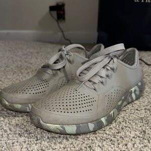 CROCS LiteRide Pacer Camo Sneakers